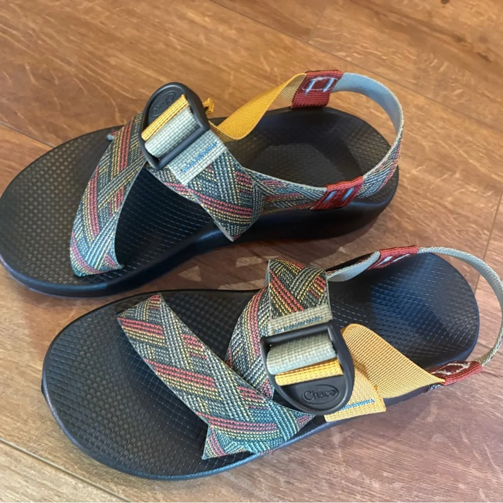 Brand new Chaco Men's Mega Z/1 Wide-Strap Classic Sandal, size 10